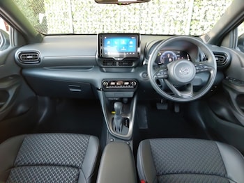 Used Mazda Mazda2 HYBRID 2025 for sale - 75976819: Photo 2