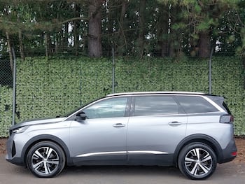 Used Peugeot 5008 2023 for sale - 79538565: Photo