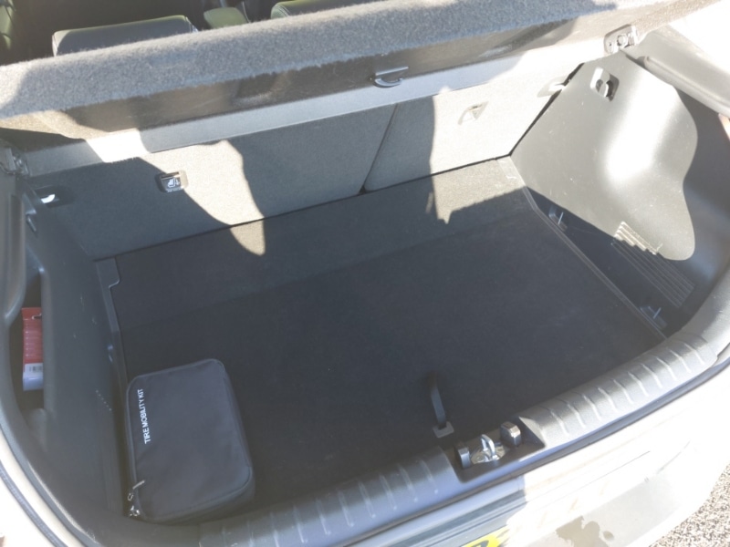 Used Kia Stonic 2022 for sale - 76628841: Photo 8