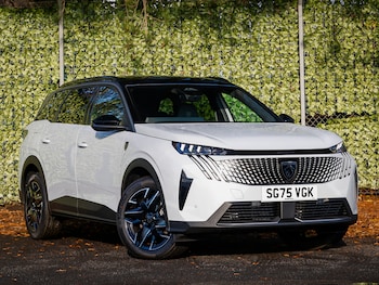 Used Peugeot 5008 2025 for sale - 76537235: Photo