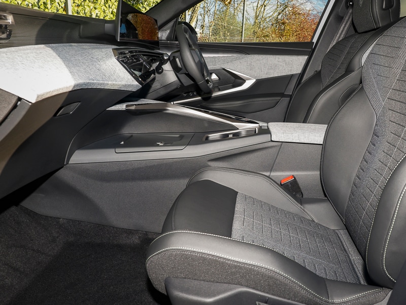 Used Peugeot 5008 2025 for sale - 76537235: Photo 2