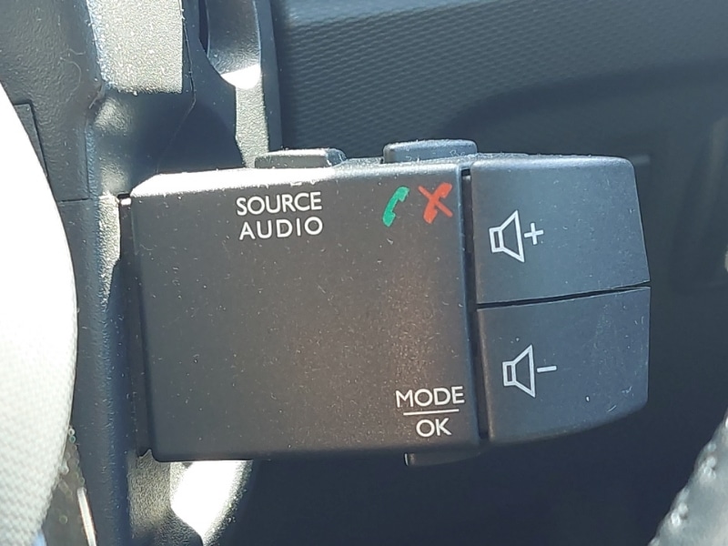 Used Renault Captur 2015 for sale - 78203240: Photo 18