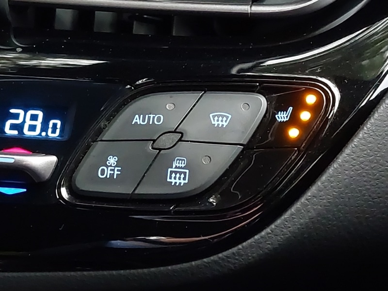 Used Toyota C-HR 2018 for sale - 77173664: Photo 17