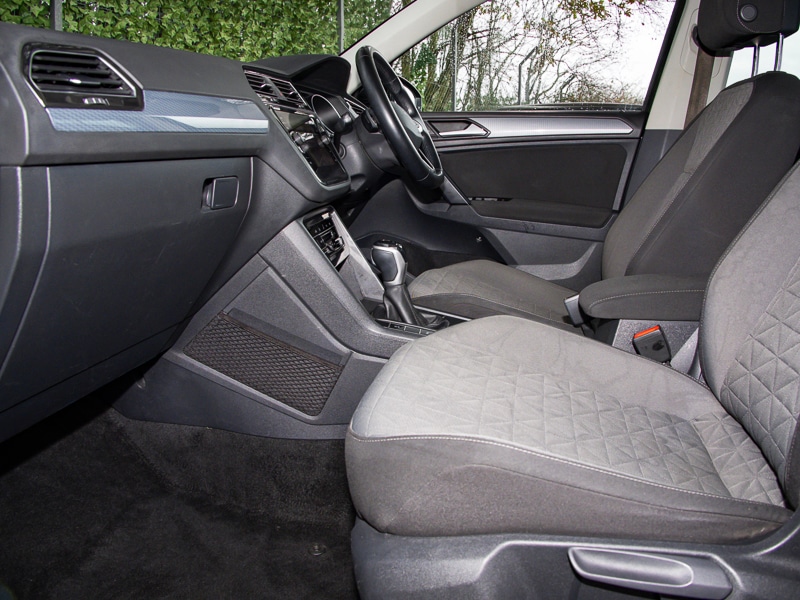 Used Volkswagen Tiguan 2020 for sale - 76726270: Photo 2