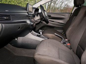 Used Hyundai i20 2024 for sale - 77678168: Photo