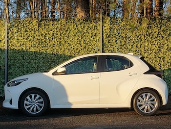 Used Toyota Yaris 2023 for sale - 77012558: Photo