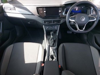 Used Volkswagen Polo 2024 for sale - 75550637: Photo