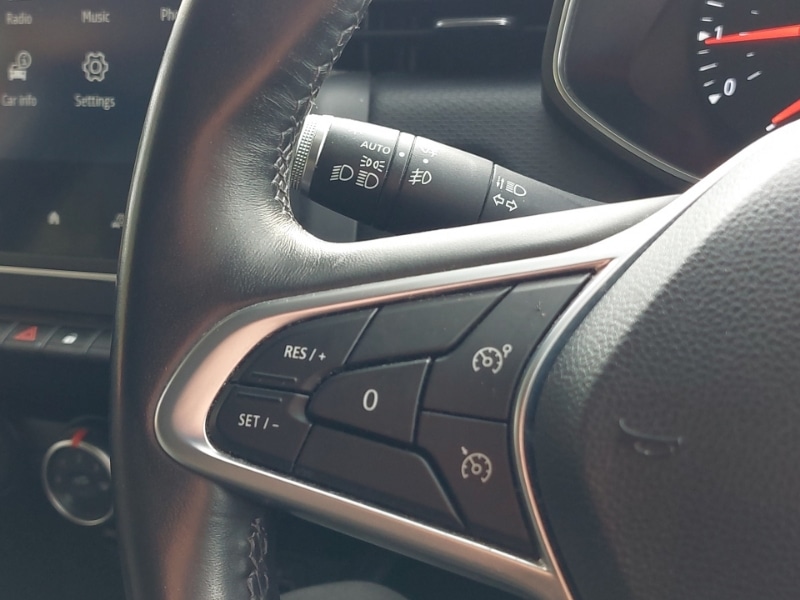 Used Renault Clio 2020 for sale - 76393139: Photo 15