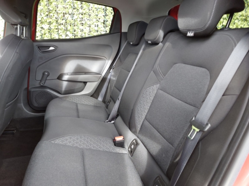 Used Renault Clio 2020 for sale - 76393139: Photo 6