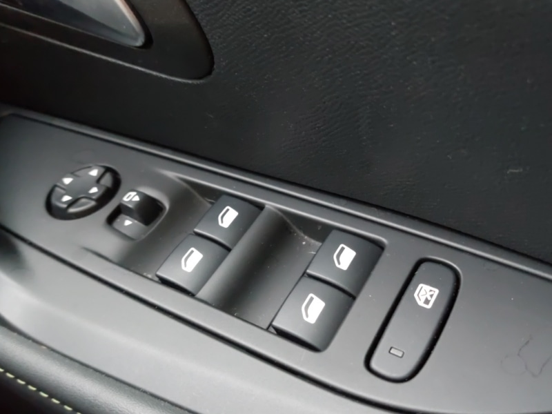 Used Peugeot 208 2021 for sale - 76666326: Photo 15