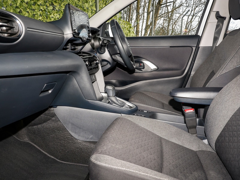 Used Toyota Yaris Cross 2023 for sale - 77611068: Photo 2