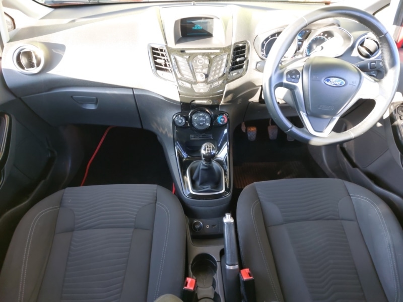 Used Ford Fiesta 2015 for sale - 77209397: Photo 2