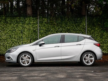 Used Vauxhall Astra 2018 for sale - 78998436: Photo
