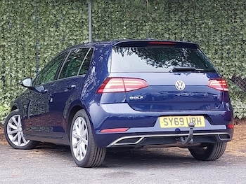 Used Volkswagen Golf 2019 for sale - 76055226: Photo