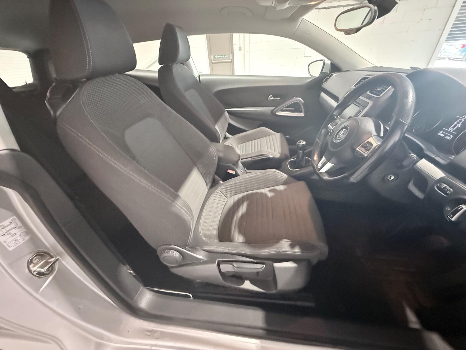 Used Volkswagen Scirocco 2012 for sale - 76988595: Photo 11