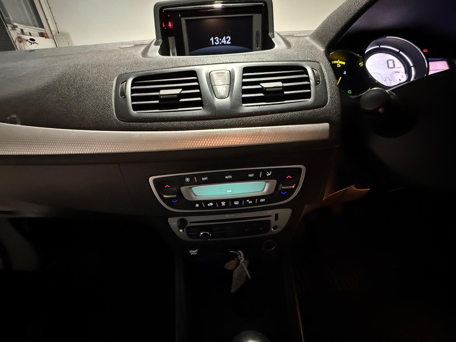 Used Renault Megane 2014 for sale - 76996744: Photo 19