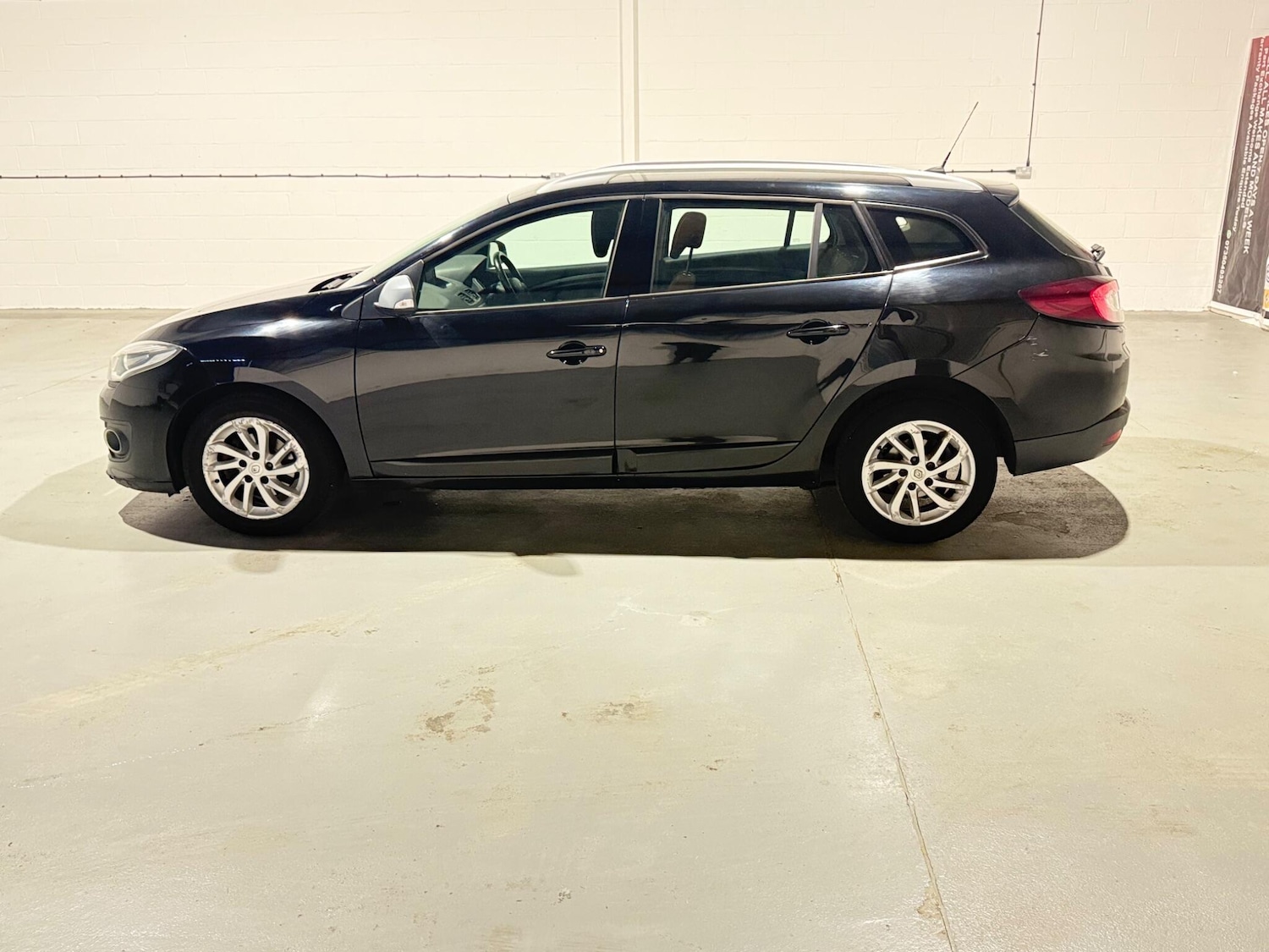 Used Renault Megane 2014 for sale - 76996744: Photo 7