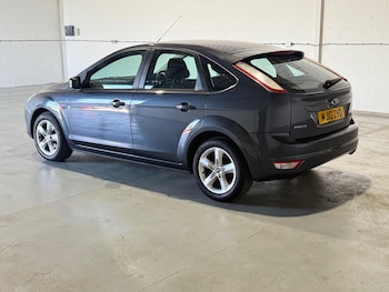 Used Ford Focus 2010 for sale - 75540413: Photo