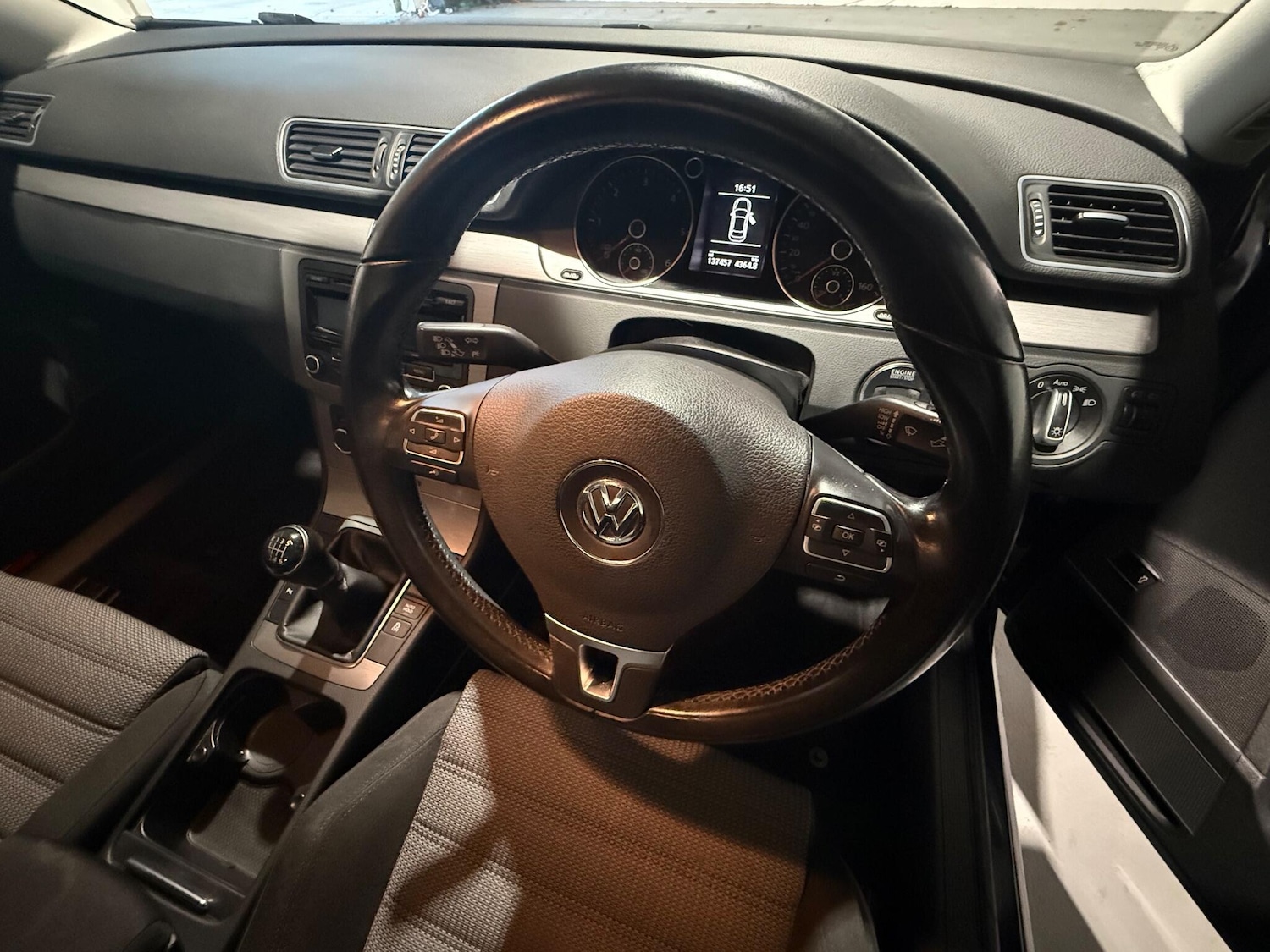 Used Volkswagen Passat 2012 for sale - 76423015: Photo 16