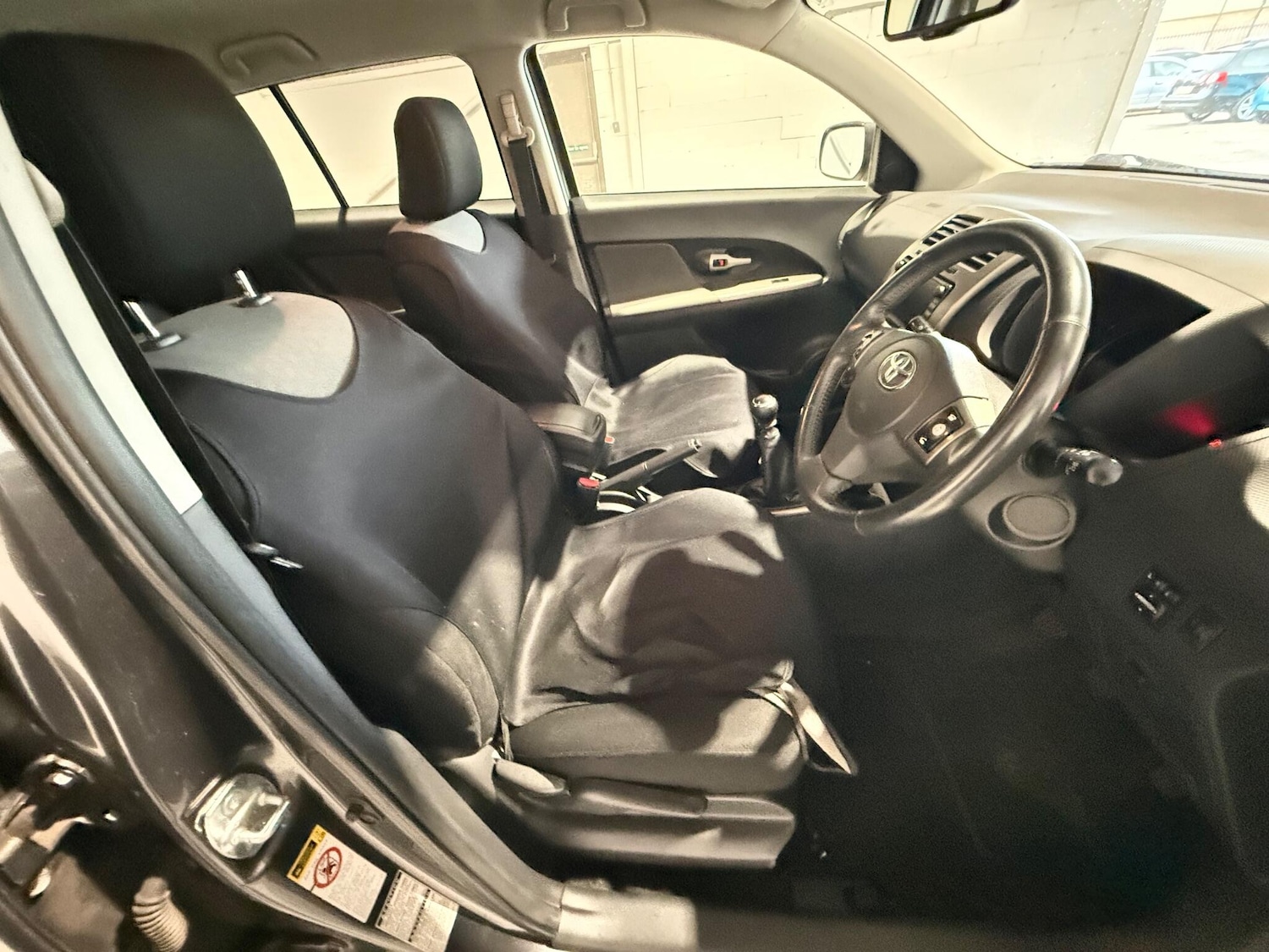 Used Toyota Urbancruiser 2011 for sale - 76992354: Photo 12