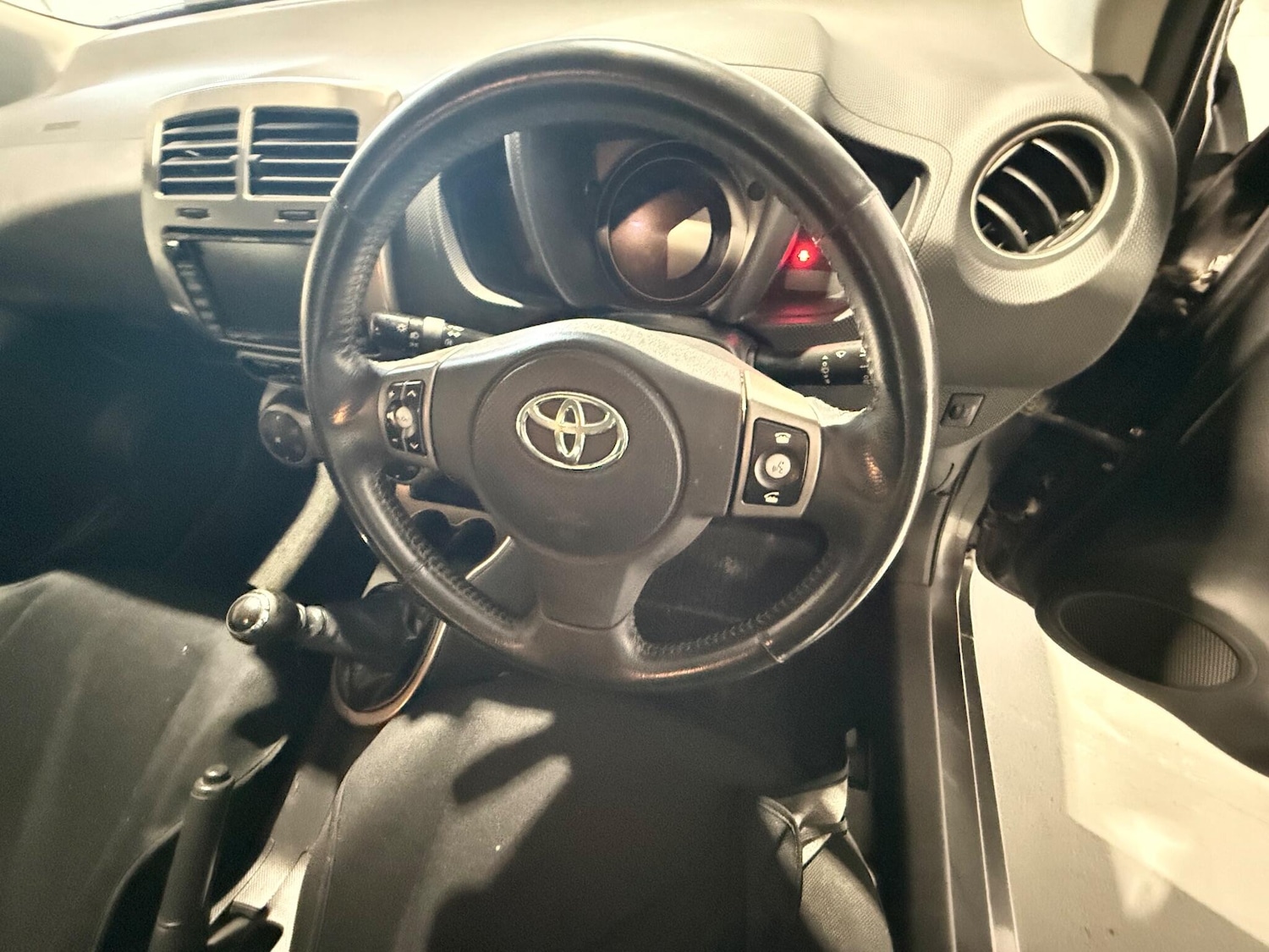 Used Toyota Urbancruiser 2011 for sale - 76992354: Photo 23