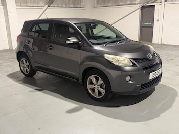 Used Toyota Urbancruiser 2011 for sale - 76992354: Photo