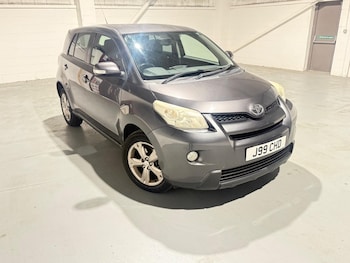 Used Toyota Urbancruiser 2011 for sale - 76992354: Photo