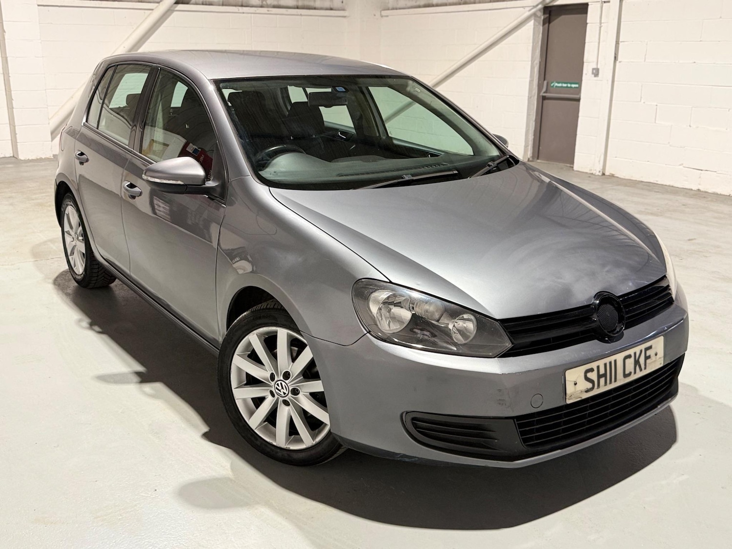 Used Volkswagen Golf 2011 for sale - 76987857: Photo 2