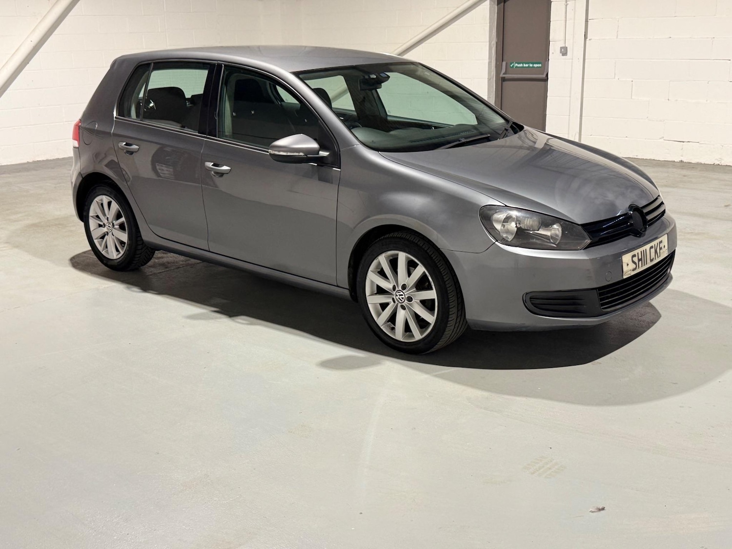 Used Volkswagen Golf 2011 for sale - 76987857: Photo 6