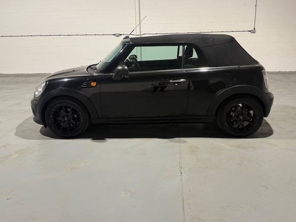 Used MINI Convertible 2011 for sale - 75520540: Photo 14