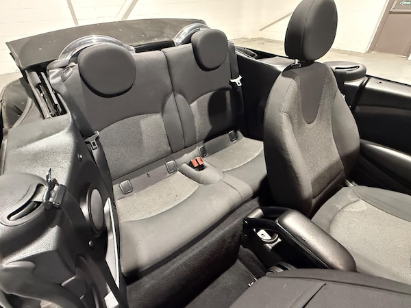 Used MINI Convertible 2011 for sale - 75520540: Photo 26