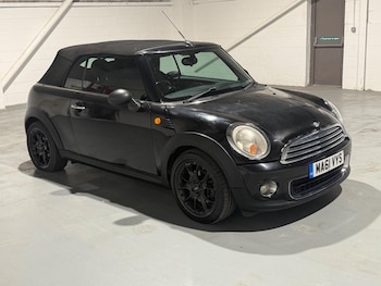 Used MINI Convertible 2011 for sale - 75520540: Photo
