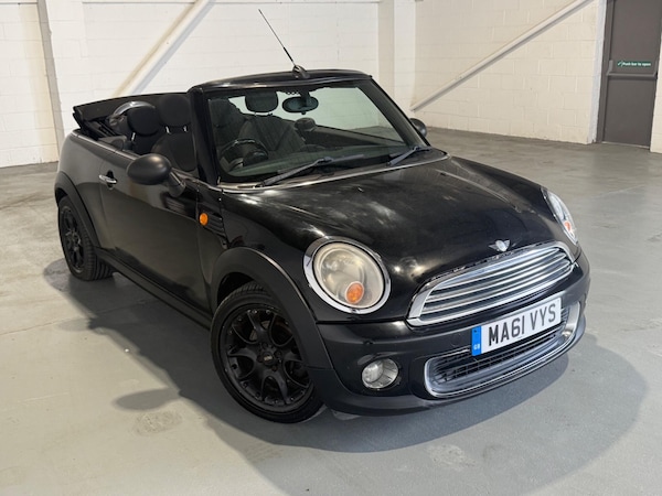 Used MINI Convertible 2011 for sale - 75520540: Photo 8
