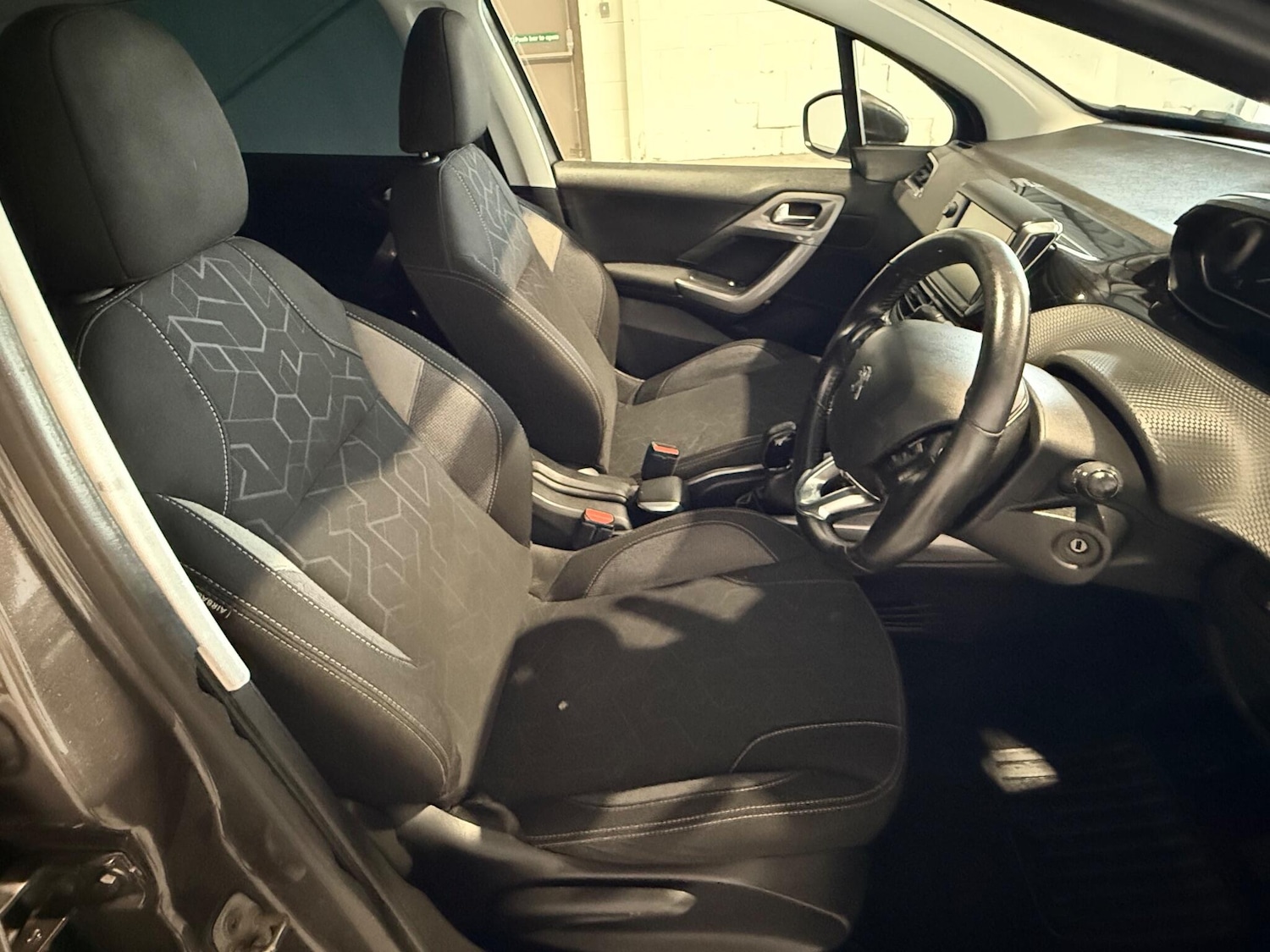 Used Peugeot 2008 2016 for sale - 76122886: Photo 12