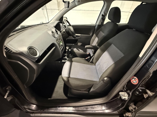 Used Ford Fusion 2010 for sale - 74788964: Photo 17