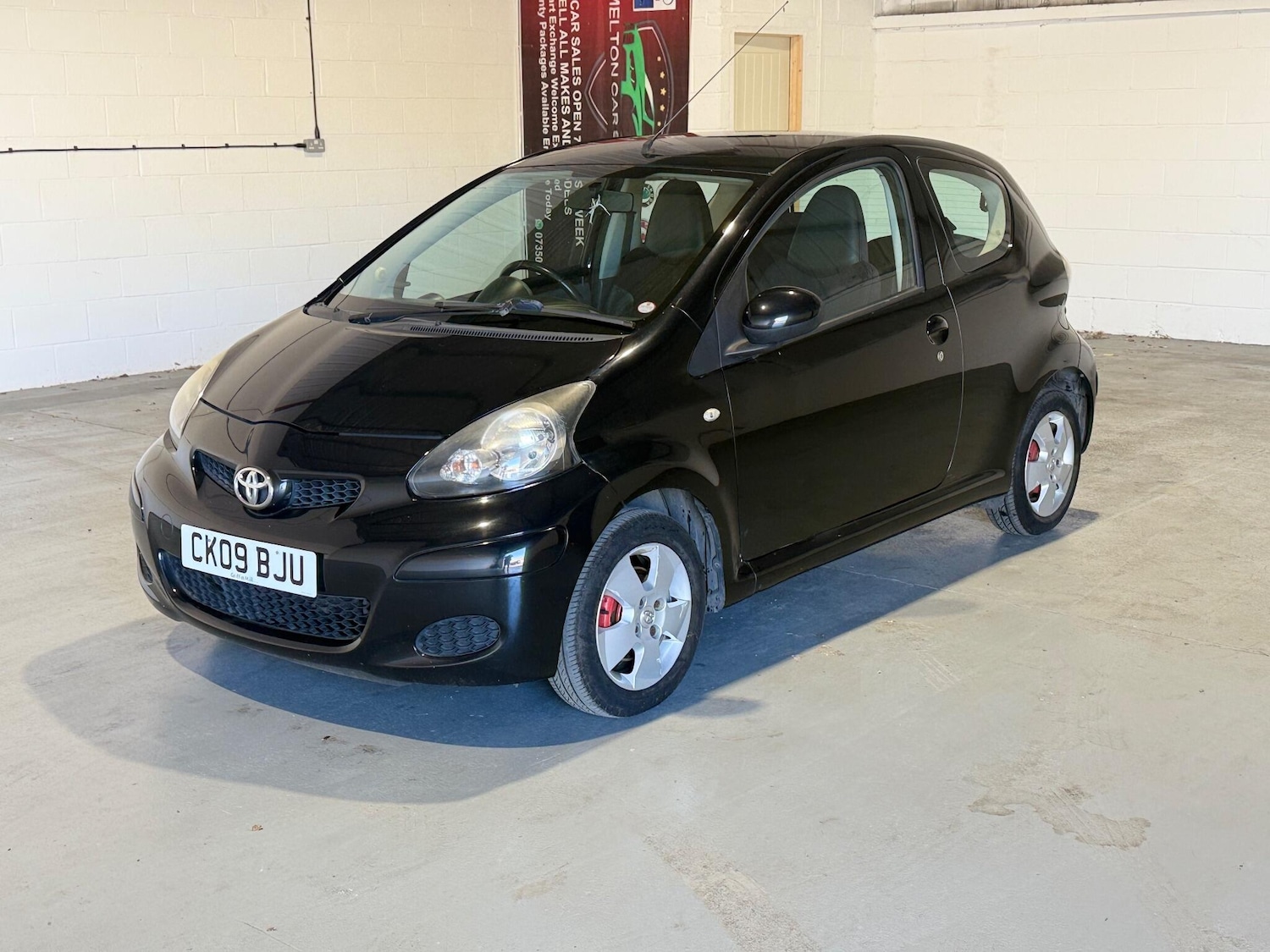 Used Toyota AYGO 2009 for sale - 76270448: Photo 1