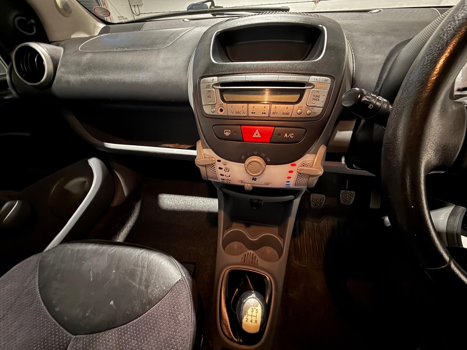 Used Toyota AYGO 2009 for sale - 76270448: Photo 10