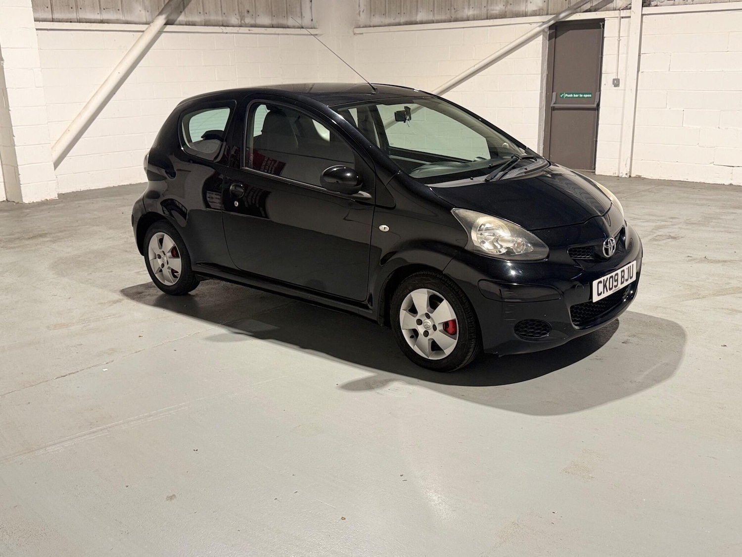 Used Toyota AYGO 2009 for sale - 76270448: Photo 4