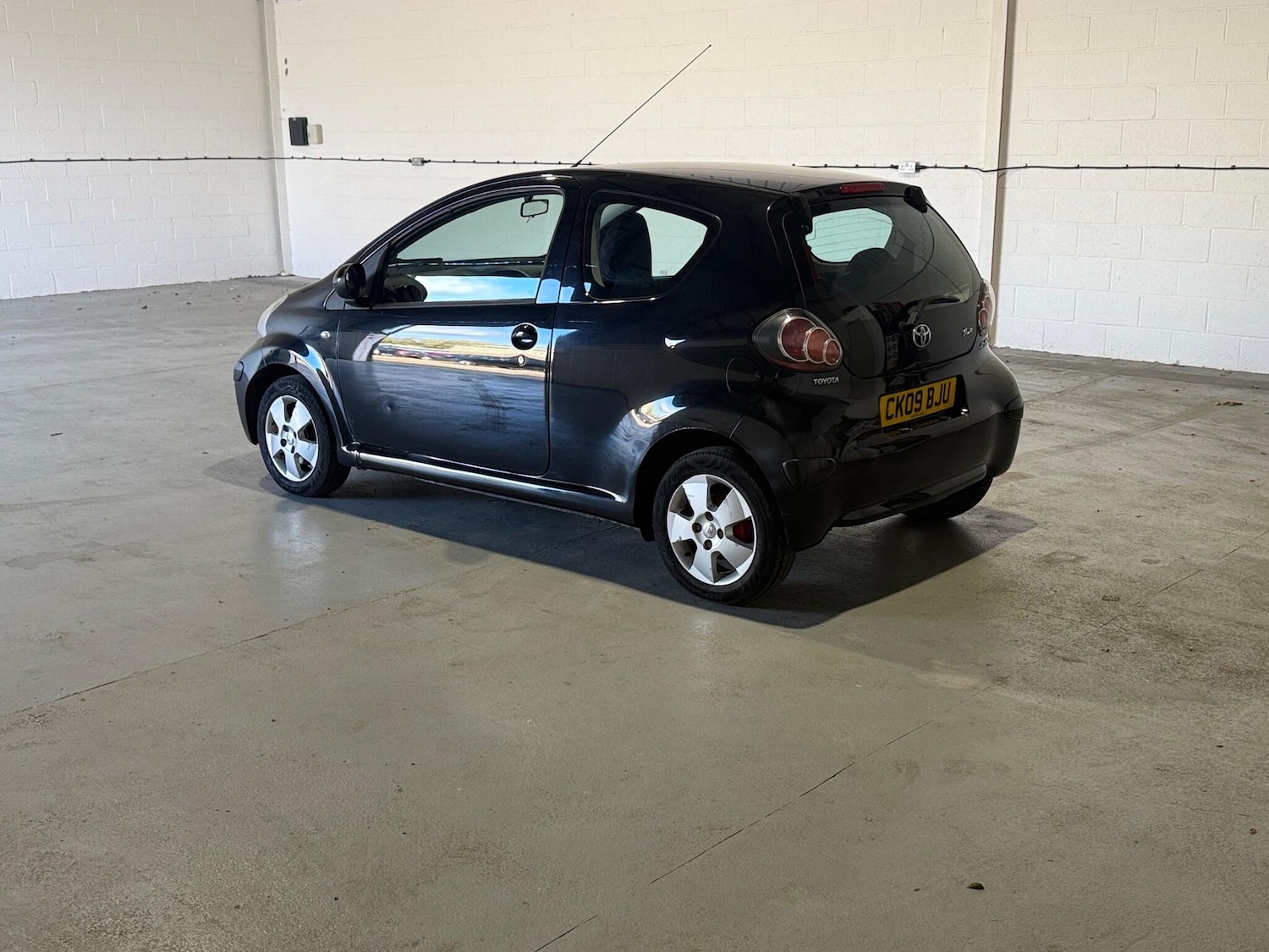 Used Toyota AYGO 2009 for sale - 76270448: Photo 5