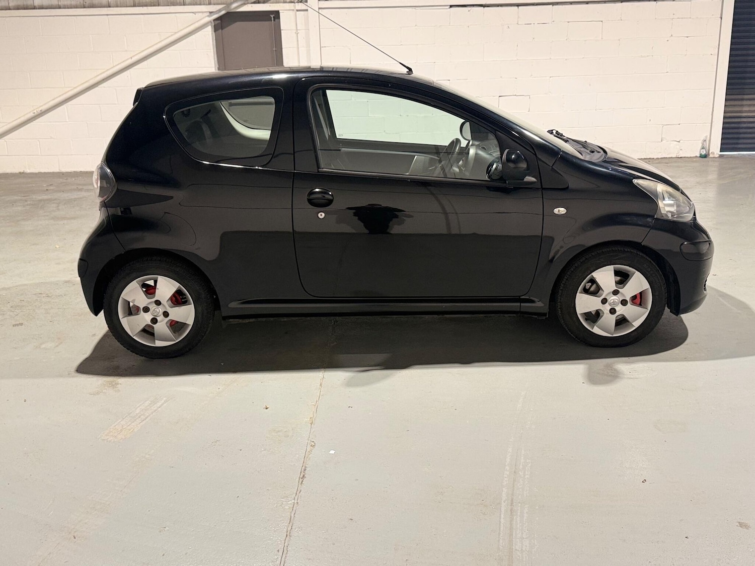 Used Toyota AYGO 2009 for sale - 76270448: Photo 8