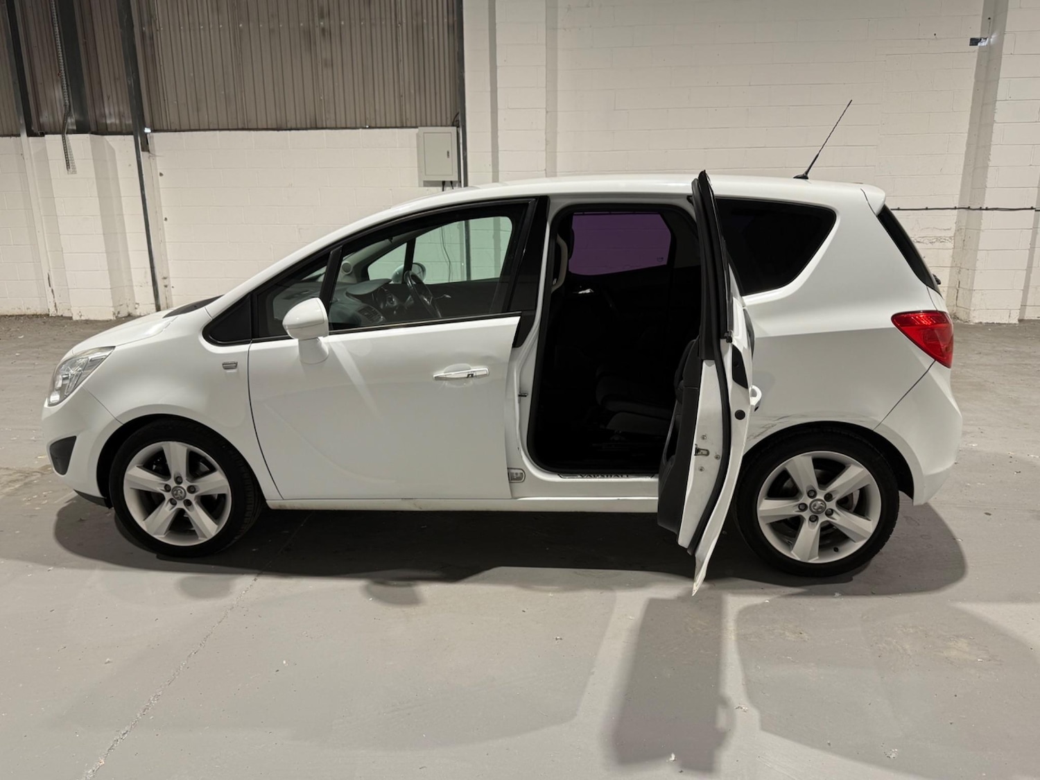 Used Vauxhall Meriva 2013 for sale - 76990751: Photo 9