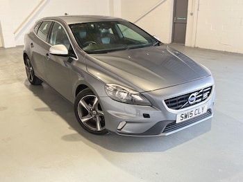 Used Volvo V40 2015 for sale - 75520383: Photo