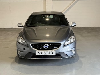 Used Volvo V40 2015 for sale - 75520383: Photo