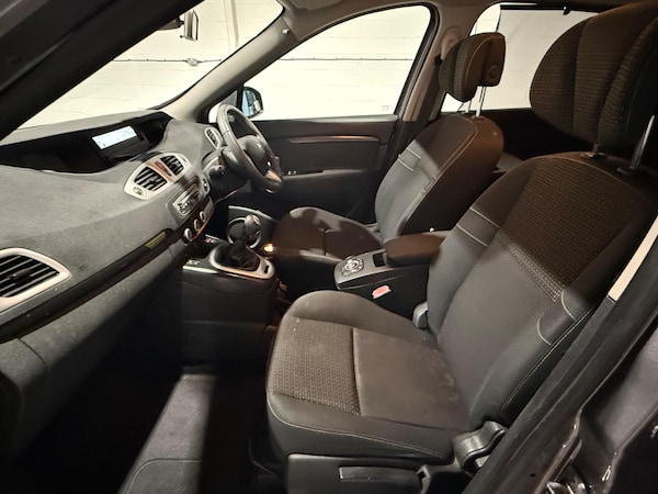 Used Renault Scenic 2010 for sale - 75213861: Photo 22