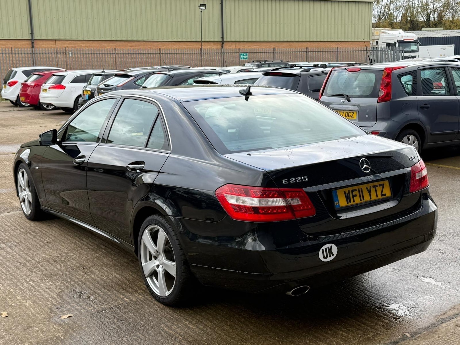 Used Mercedes-Benz E Class 2011 for sale - 76561304: Photo 6