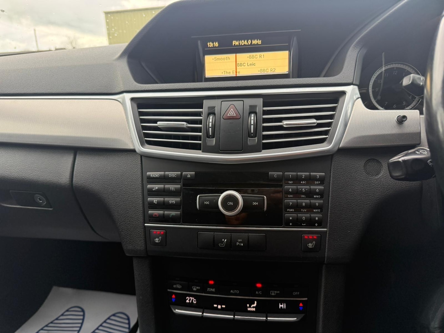 Used Mercedes-Benz E Class 2011 for sale - 76561304: Photo 9