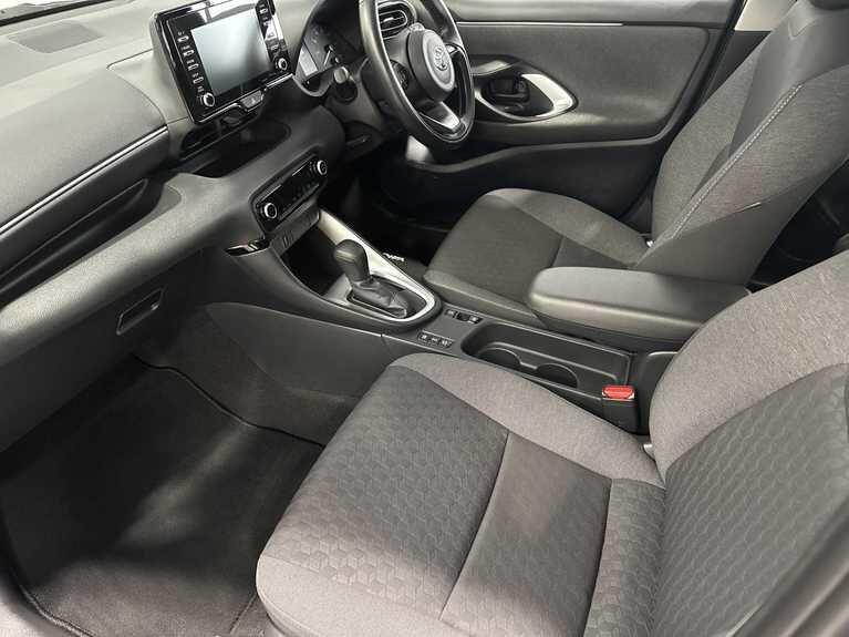 Used Toyota Yaris 2021 for sale - 76715580: Photo 3