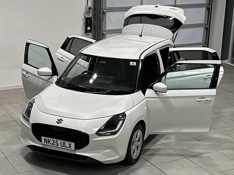 Used Suzuki Swift 2025 for sale - 77305964: Photo 15