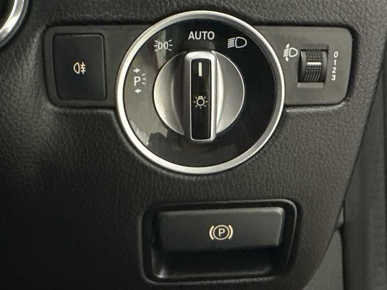 Used Mercedes-Benz SLC 2019 for sale - 76965264: Photo 37