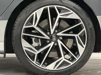 Used Hyundai IONIQ 6 2024 for sale - 76925986: Photo